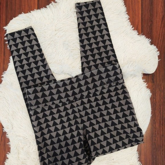 PINK Victoria's Secret Gem Bling Triangle Print Leggings - Picture 2 of 3